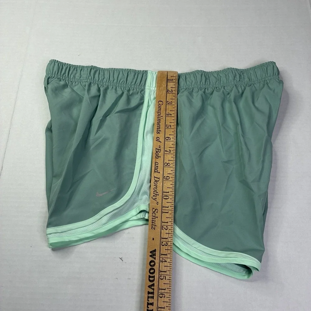 Nike Dri-FIT Running Shorts Women's XL XLarge Green 3 Inseam Lightweight HM6096
